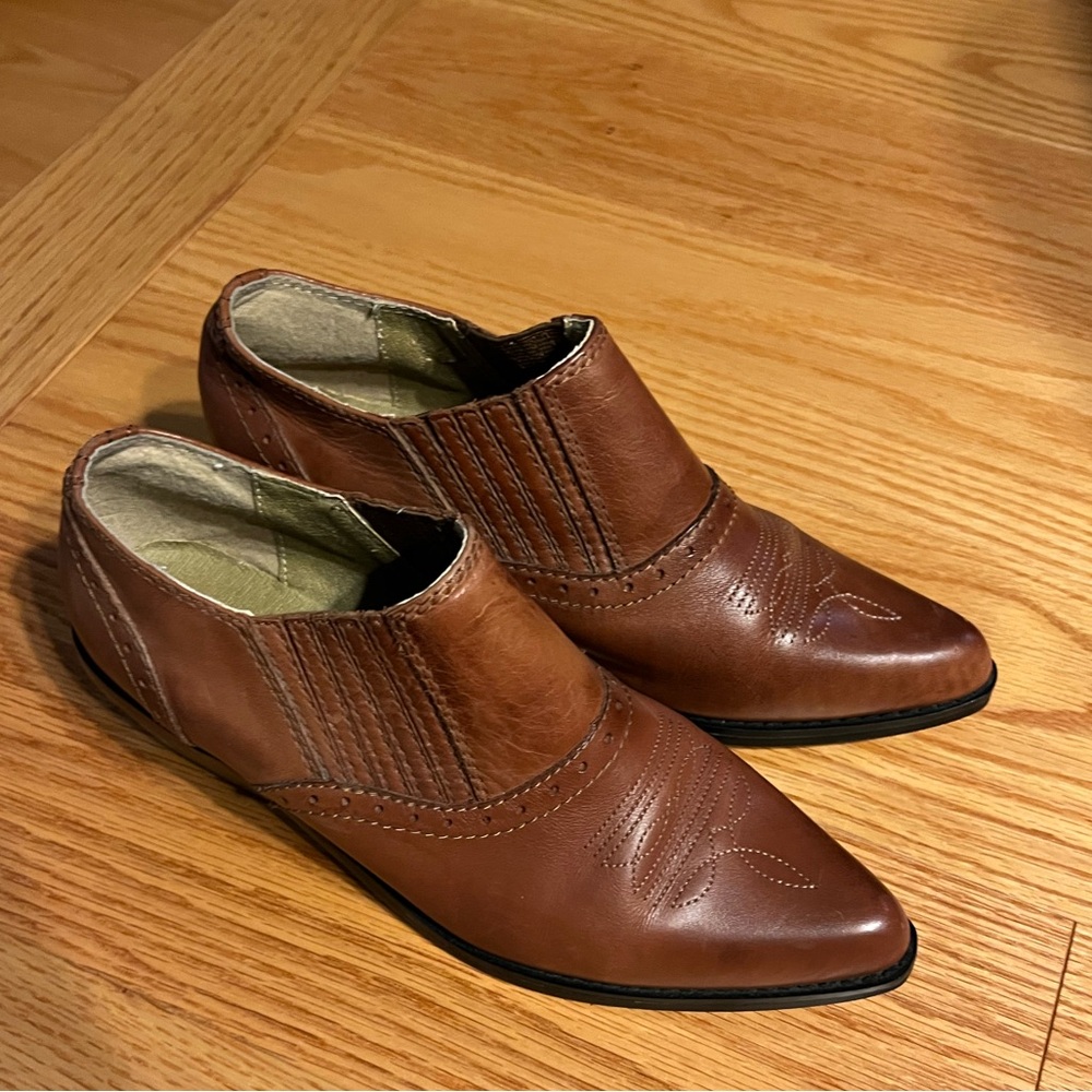 Brown Leather Slip-On cowboy western ankle boots
